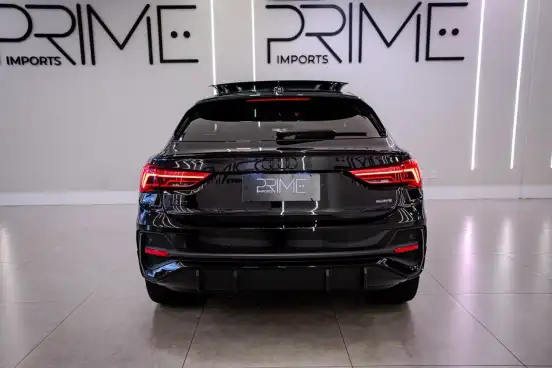 AUDI-Q3-2024