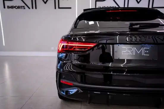 AUDI-Q3-2024