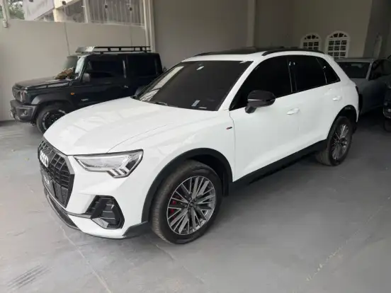 AUDI-Q3-2023