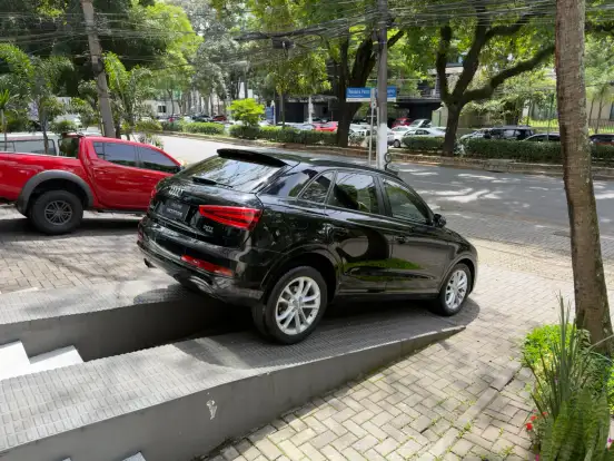 AUDI-Q3-2014