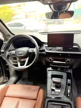 AUDI-Q5-2023