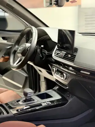 AUDI-Q5-2023