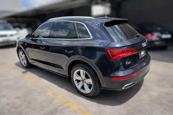 AUDI-Q5-2019