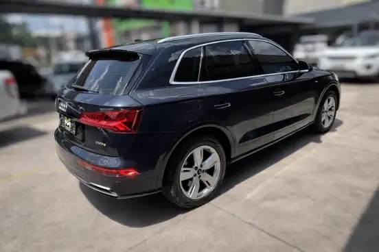 AUDI-Q5-2019
