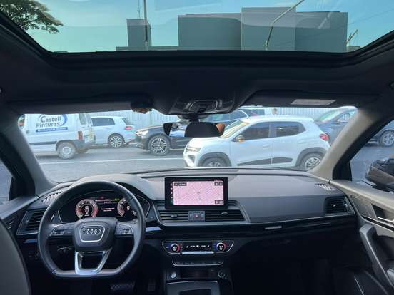 AUDI-Q5-2021