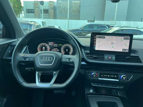 AUDI-Q5-2021