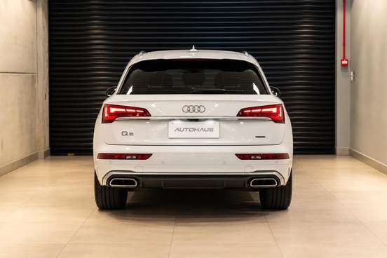 AUDI-Q5-2024