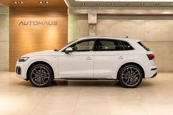 AUDI-Q5-2024