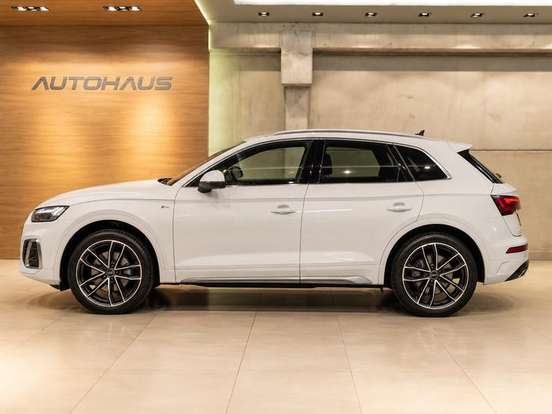 AUDI-Q5-2.0 45 TFSI GASOLINA S-LINE QUATTRO S TRONIC AUDI-Q5-2024