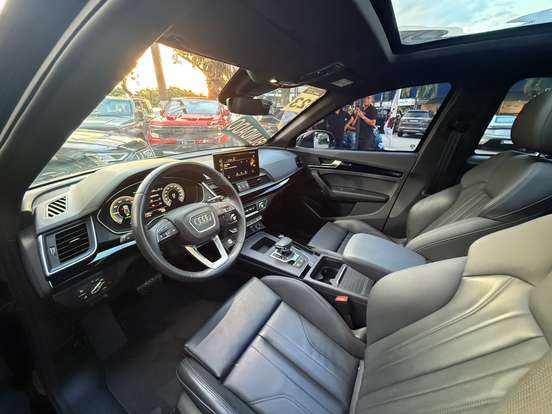 AUDI-Q5-2023