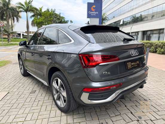 AUDI-Q5-2023