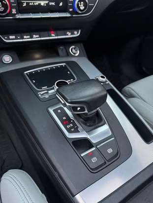 AUDI-Q5-2019