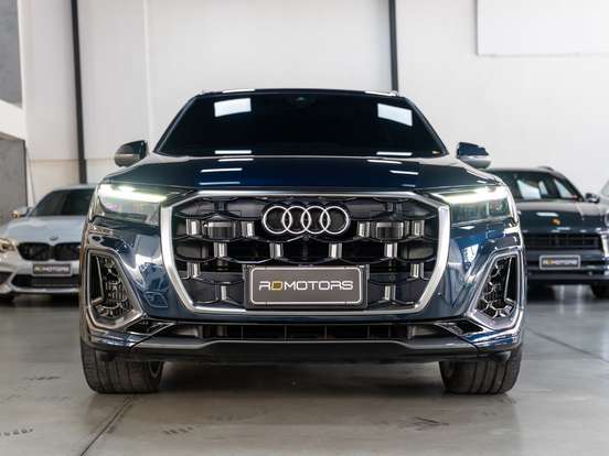 AUDI-Q7-2024