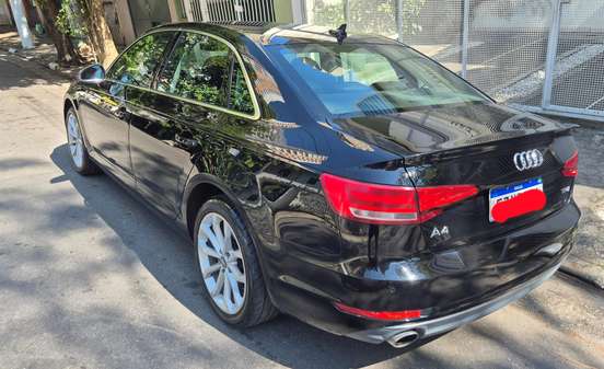 AUDI-A4-2017