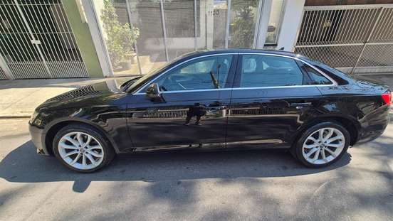AUDI-A4-2017