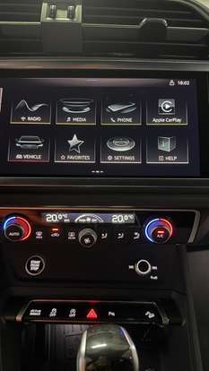 AUDI-Q3-2023