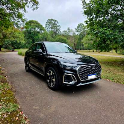 AUDI-Q5-2022