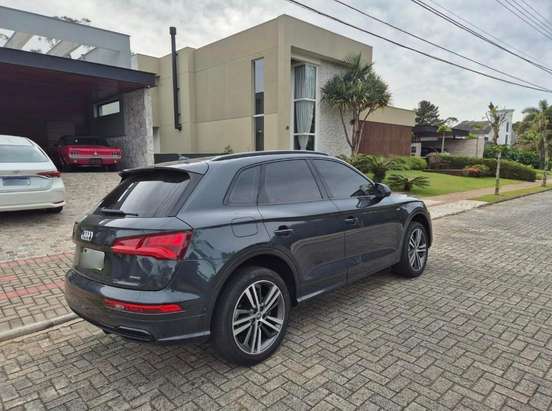 AUDI-Q5-2019
