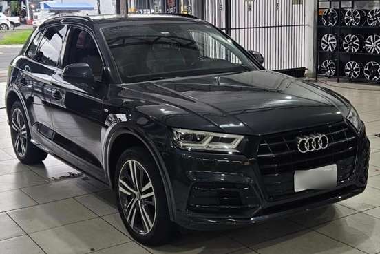 AUDI-Q5-2019