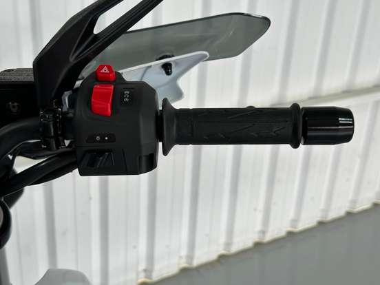 BAJAJ-DOMINAR 400-2026