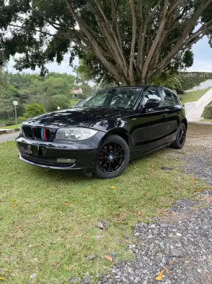 BMW-118i-1.8 UE71 16V GASOLINA 4P AUTOMÁTICO BMW-118i-2009