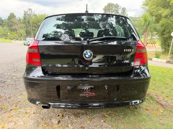 BMW-118i-1.8 UE71 16V GASOLINA 4P AUTOMÁTICO BMW-118i-2009