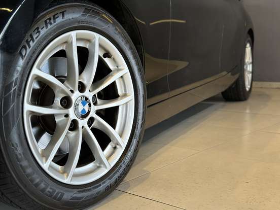 BMW-118i-1.6 16V TURBO GASOLINA 4P AUTOMÁTICO BMW-118i-2013