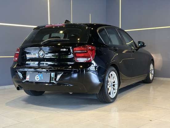 BMW-118i-1.6 16V TURBO GASOLINA 4P AUTOMÁTICO BMW-118i-2013