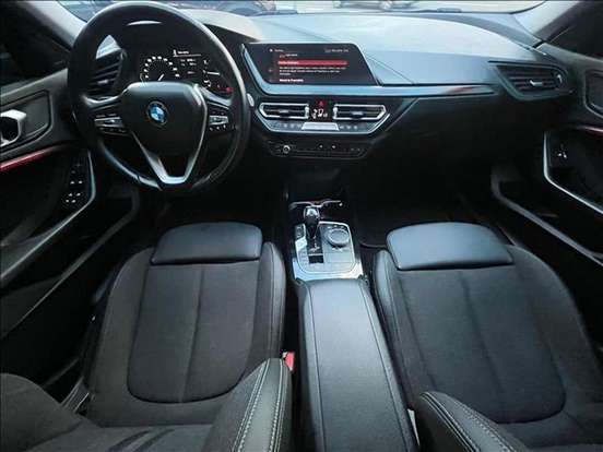 BMW-218i-2019
