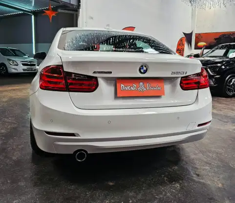 BMW-320i-2014