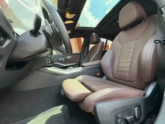 BMW-320i-2024