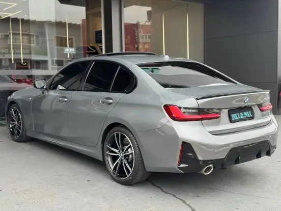 BMW-320i-2024