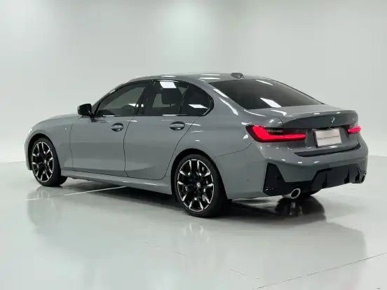 BMW-320i-2025