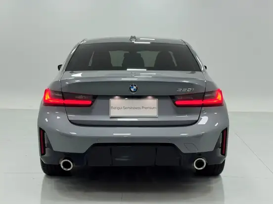 BMW-320i-2025