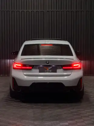 BMW-320i-2024