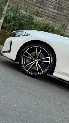 BMW-320i-2024