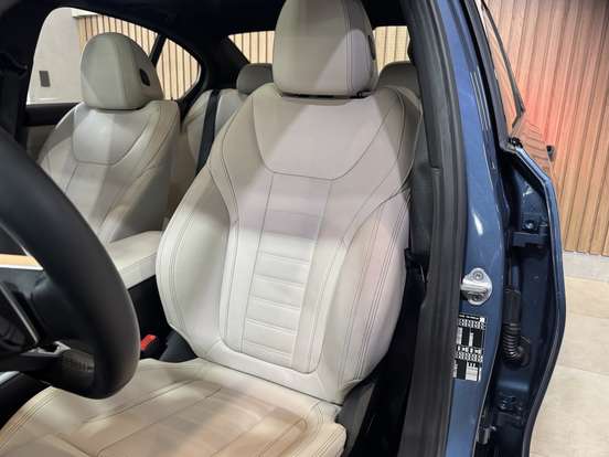 BMW-320i-2025