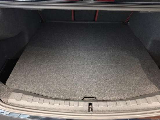 BMW-320i-2024