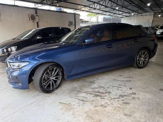 BMW-320i-2024