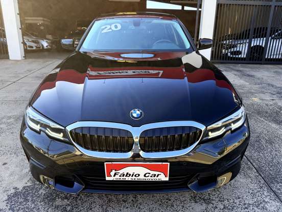 BMW-320i-2020