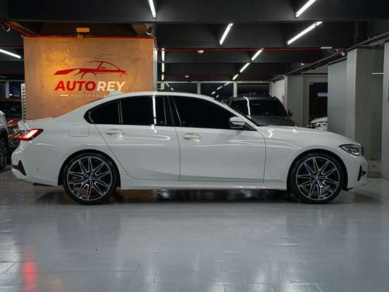 BMW-320i-2.0 16V TURBO GASOLINA SPORT AUTOMÁTICO BMW-320i-2020