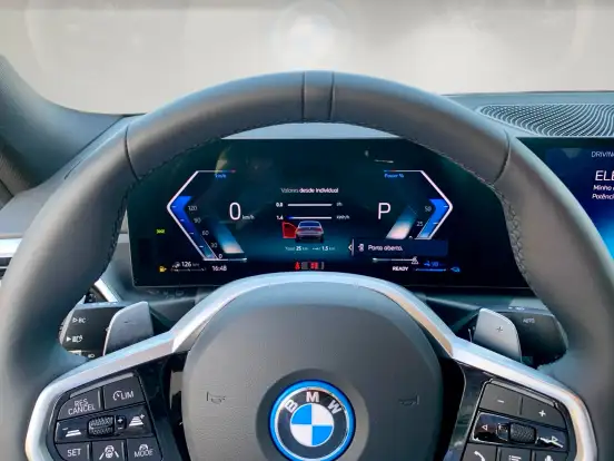 BMW-330e-2026