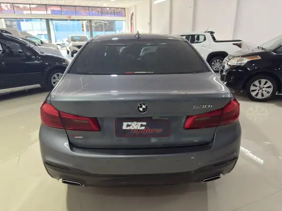 BMW-530i-2018