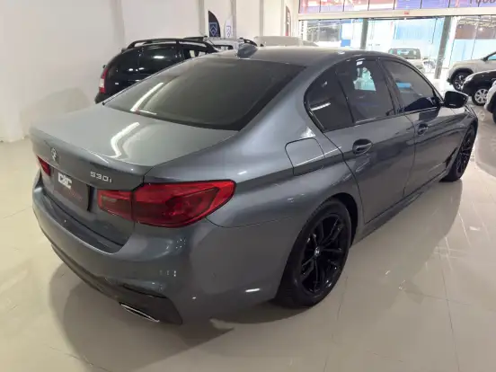 BMW-530i-2018