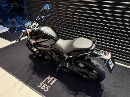 BMW-G 310 R-2025