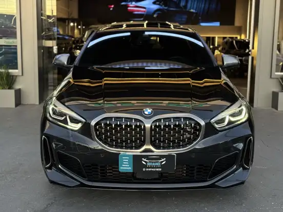 BMW-M 135i-2.0 16V TURBO GASOLINA XDRIVE DARK EDITION AUTOMÁTICO BMW-M 135i-2020