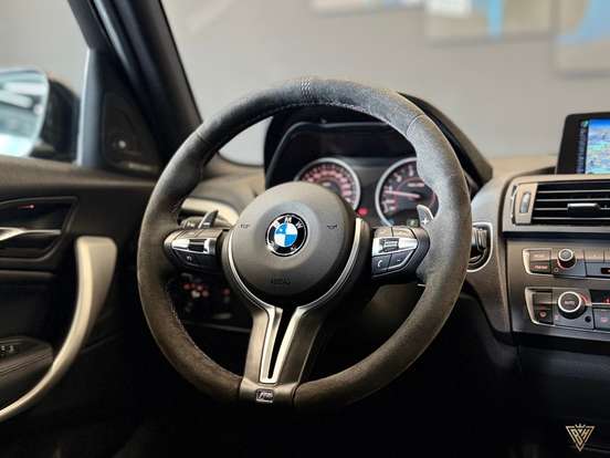 BMW-M 135i-3.0 24V TURBO GASOLINA 4P AUTOMÁTICO BMW-M 135i-2015