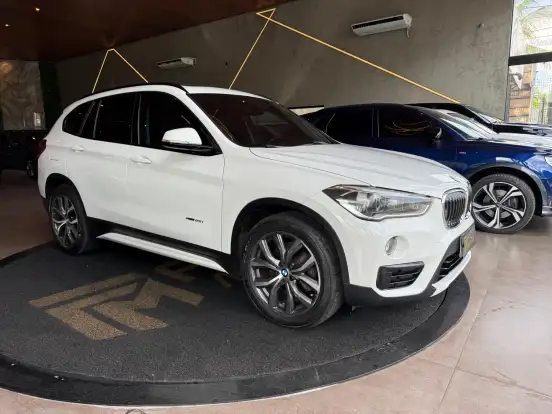 BMW-X1-2.0 16V TURBO ACTIVEFLEX XDRIVE25I SPORT 4P AUTOMÁTICO BMW-X1-2018