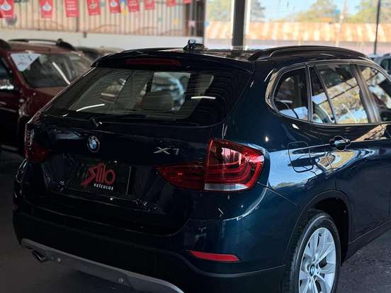 BMW-X1-2.0 16V GASOLINA SDRIVE18I 4P AUTOMÁTICO BMW-X1-2013