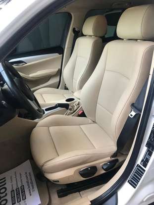 BMW-X1-2011